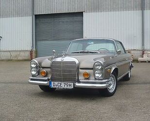 Mercedes-Benz Mercedes-Benz 250 W111 250 SE Coupe Automatik Kli Gebrauchtwagen