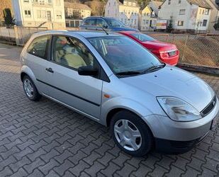 Ford Ford Fiesta Ambiente, Tüv neu, 60 PS, nur 70000 km Gebrauchtwagen