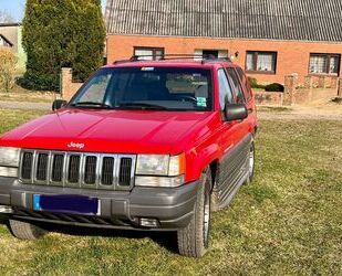 Jeep Jeep Grand Cherokee 4.0i Auto Laredo Gebrauchtwagen