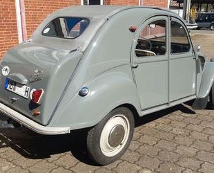 Citroen Citroën 2 CV mit seltener 