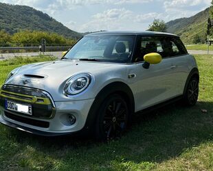 Mini MINI Cooper SE - Trim L - Leder - Navi - HarmanKar Gebrauchtwagen