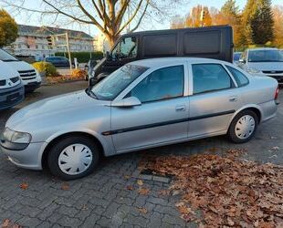 Opel Opel Vectra 1.8 16V,AUTOMATIK,TÜV neu Gebrauchtwagen