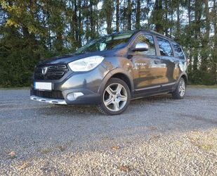 Dacia Dacia Lodgy SCe 110 LPG o. Benzin Stepway AHK Navi Gebrauchtwagen