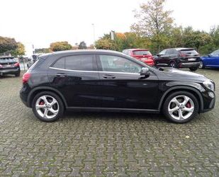 Mercedes-Benz Mercedes-Benz GLA 250 4Matic Pano+Navi+Cam+LED+TOP Gebrauchtwagen