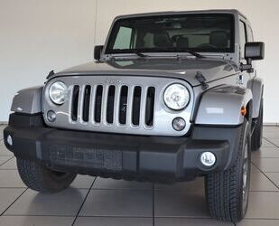 Jeep Jeep Wrangler Unlimited Sahara Soft-/Hardtop Gebrauchtwagen