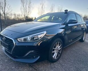 Hyundai Hyundai i30 cw * GARANTIE * KAMERA * S-HEFT * NAV Gebrauchtwagen