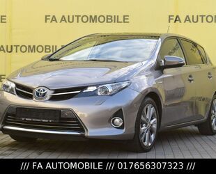 Toyota Toyota Auris Hybrid Executive/NAVI/PANORAMA/PDC/SH Gebrauchtwagen