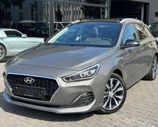 Hyundai Hyundai i30 1.4 YES!+ PANORAMA LED NAVI SPUR KAM K Gebrauchtwagen