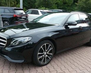 Mercedes-Benz Mercedes-Benz E 220d*T*Leder*Klima*SHZ*LED*ACC*Kam Gebrauchtwagen