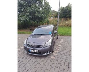 Toyota Toyota Verso 2.2l D-CAT Executive Executive Gebrauchtwagen