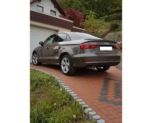 Audi Audi A3 1.6 TDI Ambition Limousine Gebrauchtwagen