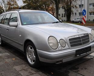 Mercedes-Benz Mercedes-Benz E 200 T ELEGANCE*Automatik*PDC*AHK* Gebrauchtwagen