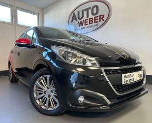 Peugeot Peugeot 208 1.2 AUTOMATIK*SIGNATURE*KLIMA*PANO*NAV Gebrauchtwagen