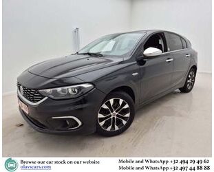 Fiat Fiat Tipo 1.4i Lounge Navi Klima Camera ... Gebrauchtwagen