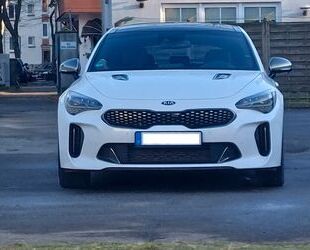 Kia Kia Stinger 3.3 T-GDI AWD GT GT Panoramadach Gebrauchtwagen