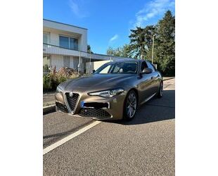 Alfa Romeo Alfa Romeo Giulia 2.2 Diesel 16V 132 kW AT8 Super Gebrauchtwagen