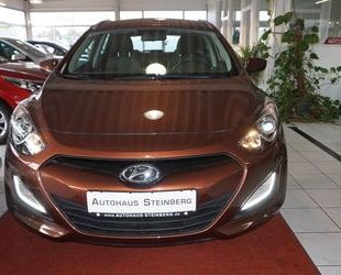 Hyundai Hyundai i30 cw 2,99 % FINANZIERUNG¹+AUTOM+SHZ Gebrauchtwagen