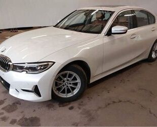 BMW BMW 318i Luxury Line Automatik Luxury Line Gebrauchtwagen