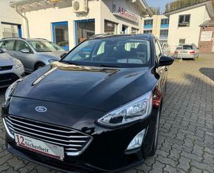 Ford Ford Focus1,5 TDCI St&St+NAVI+KLIMA+6 GANG+PDC+SHZ Gebrauchtwagen