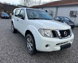 Nissan Nissan Pathfinder 2.5 dCi XE Gebrauchtwagen