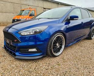 Ford Ford Focus Lim. ST Gebrauchtwagen