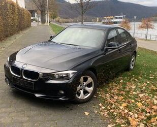 BMW BMW 320d Lim. 2. Hand/Scheckheft/Navi/sehr gepfleg Gebrauchtwagen