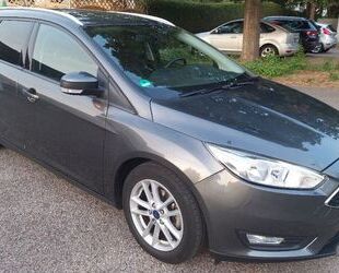 Ford Ford Focus 1,0 EcoBoost 92kW Business Turnier Bus. Gebrauchtwagen