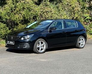 Peugeot Peugeot 308 1.2+AUTOMATIK+1.HAND+TEMPOMAT+NAVI+KEY Gebrauchtwagen