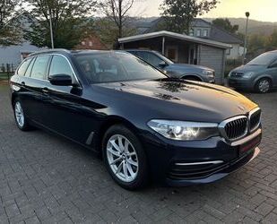 BMW BMW 520i Touring Navi Leder Panorama LED Gebrauchtwagen