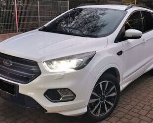 Ford Ford Kuga 2,0 TDCi 4x4 132kW ST-Line PowerShift S. Gebrauchtwagen