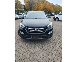 Hyundai Hyundai Santa Fe 2.2 CRDi Style 4WD Automatik Styl Gebrauchtwagen