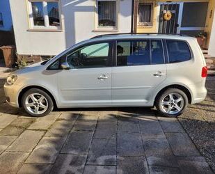 VW Volkswagen Touran 1.6 TDI DSG Comfortline Comfortl Gebrauchtwagen