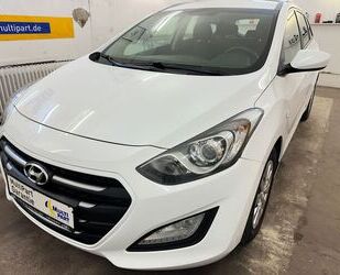 Hyundai Hyundai i30 cw blue Classic Klimaanlage Ganzjahres Gebrauchtwagen