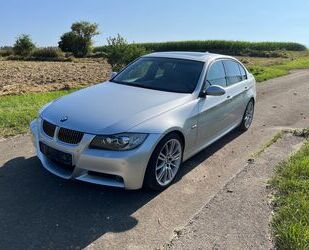 BMW BMW 335i - M-Paket, 400 Ps, geflegt, Klima, Leder Gebrauchtwagen