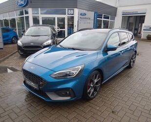 Ford Ford Focus Turnier ST Navi LED Kamera B/O PanoDach Gebrauchtwagen