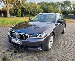 BMW BMW 530e Touring Automatik Leder Laser HeadUp AHK Gebrauchtwagen