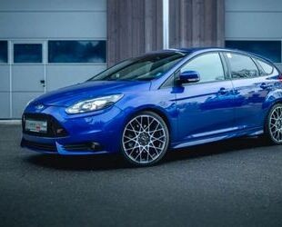 Ford Ford Focus 2,0 EcoBoost ST Leder-Sport-Paket ST Gebrauchtwagen