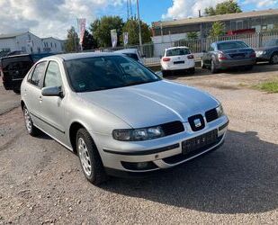 Seat Seat Leon Signo TOP/AUTOMATIK/TÜV Gebrauchtwagen