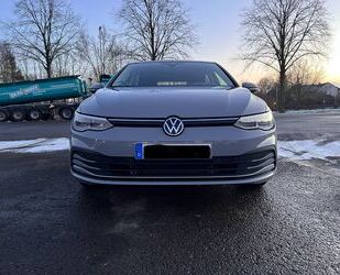 VW Volkswagen Golf VIII 2.0 TDI Active Pano IQ.LIGHT Gebrauchtwagen