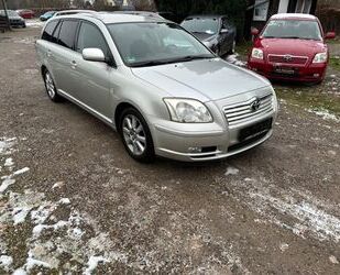 Toyota Toyota Avensis Kombi 1.8 Executive *Sehr gepflegt* Gebrauchtwagen