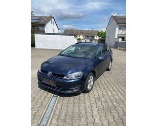 VW Volkswagen Golf VII 1.6 TDI Variant BMT Navi,Ahk, Gebrauchtwagen