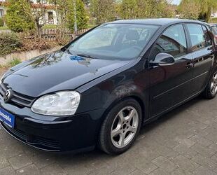 VW Volkswagen Golf V Lim. Comfortline*Klimaautomatik* Gebrauchtwagen