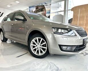 Skoda Skoda Octavia Combi DSG ACC NAVI BI XENON 1HAND 54 Gebrauchtwagen