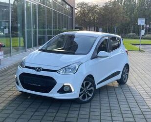 Hyundai Hyundai i10 Passion SHZ/LHZ/PDC/KLIMA/SCHECKHEFT/1 Gebrauchtwagen