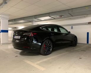 Tesla Tesla Model 3 Allradantrieb mit Dualmotor Performa Gebrauchtwagen