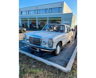 Mercedes-Benz Mercedes-Benz 220/8 W 115 H-Kennzeichen, 1. Seri Gebrauchtwagen