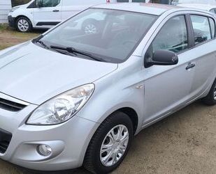 Hyundai Hyundai i20 Classic Klima/AHK/TÜV 04/2026 Gebrauchtwagen