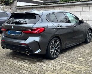 BMW BMW M135i xDrive A HUD KAM Sportsitze 1 JahrGarant Gebrauchtwagen