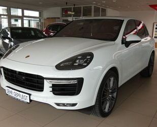 Porsche Porsche Cayenne Turbo*LED*Keramik-Bremse*PANORAMA Gebrauchtwagen