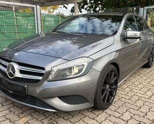 Mercedes-Benz Mercedes-Benz A 250 URBAN LINE *7G*NAVI*TEMP*SZHZ Gebrauchtwagen